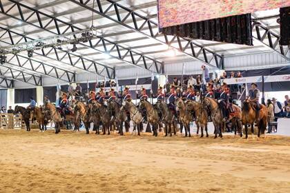 El acto sirvió también para dejar inaugurado el nuevo galpón de eventos del predio ferial de la Sociedad Rural de Corrientes