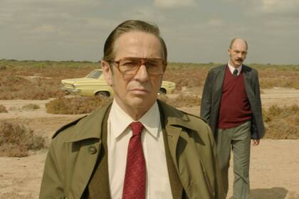 El actor chileno Alfredo Castro y Darío Grandinetti en Rojo, de Benjamín Naishtat, que competirá en San Sebastián