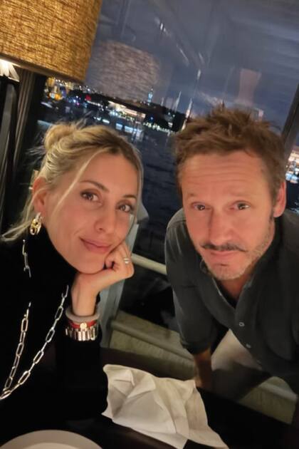 El actor chileno y su novia están juntos
desde hace algo más de seis meses.