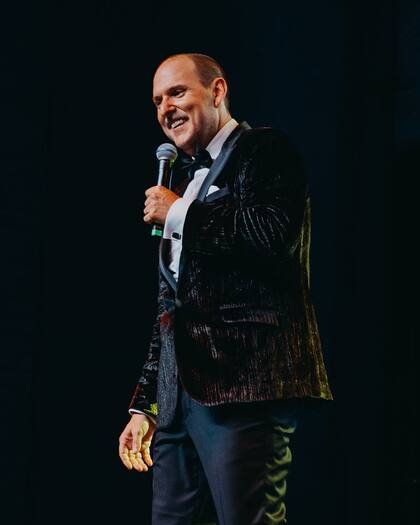 El actor colombiano recorrerá los teatros del mundo con su nuevo stand up comedy