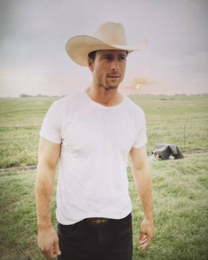 El actor de Twisters actualmente vive en Austin, Texas