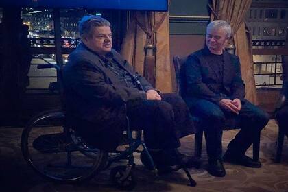 El actor está en silla de ruedas y debe bajar 40 kilos antes de la operación de urgencia que necesita