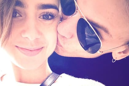 El actor estuvo en pareja con Lilly Collins entre 2012 y 2013 y entre 2015 y 2018 (Foto: Instagram @lilyjcollins)