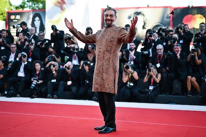 El actor Kabir Bedi y un diseño único con el que no pasó desapercibido