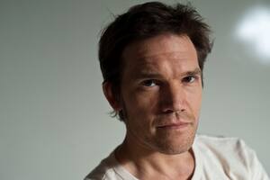 El actor recurrió a su cuenta de Twitter para denunciar un caso de inseguridad ocurrido a metros de la estación de colectivos porteña