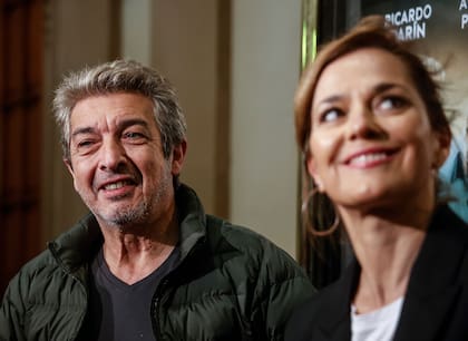 El actor Ricardo Darín y la actriz Andrea Pietra ofrecen una rueda de prensa sobre el regreso de la obra 'Escenas de la vida conyugal', en el Teatro Olympia, a 21 de noviembre de 2023, en Valencia