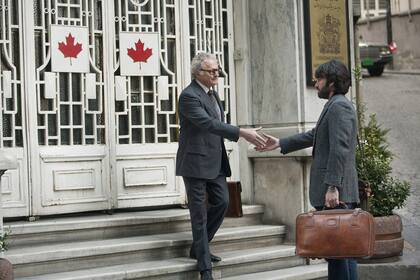 El actor Victor Garber como Ken Taylor, en una escena de ArgoLEigh