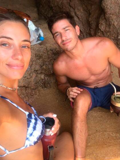 El actor Victorio D'Alessando y su novia, la modelo Julia Zanettini