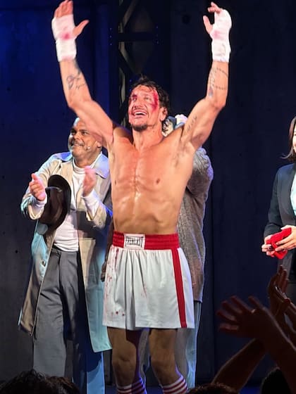 El actor volvió a ponerse en la piel de Rocky (Foto: Instagram/@nicovazquezok)