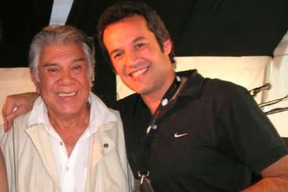Raúl Lavié junto a su hijo Leo Satragno
