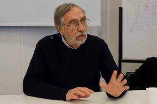 Luis Brandoni, con alumnos de la Maestría en Periodismo LN/UTDT