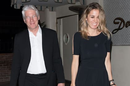 Richard Gere eligió una ceremonia íntima bajo el rito budista