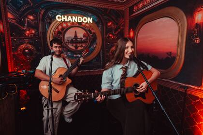 El acústico de Yami Safdie en La 3ra edición de Chandon Home Experience by Argenta.ft.jpg.