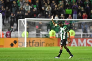 Darío Cvitanich le dijo adiós al fútbol: lo más destacado en el empate entre Banfield y Universidad Católica de Ecuador