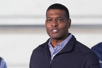 El administrador de Agencia de Protección Ambiental de Estados Unidos, Michael Regan, en East Palestine, Ohio, el 16 de febrero del 2024