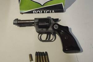 El adulto mayor no contaba con la habilitación para tener el arma en su casa