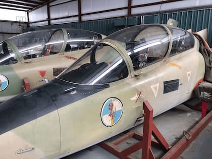 El Aermacchi 339A (4-A-115) fotografiado en Houston, Estados Unidos, preservado para la venta. (Cortesía de Owen Crippa).