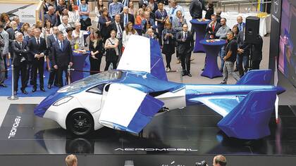 El AeroMobil 3.0, el prototipo de una empresa eslovaca, es una evolución el primer modelo que voló en 2012