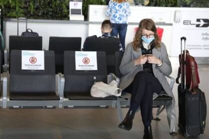 El aeropuerto de Bogotá es uno de los que está listo en Colombia para recibir viajeros internacionales.