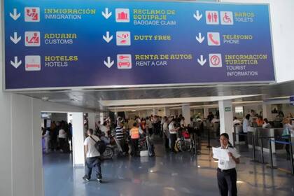 El aeropuerto de Managua es la entrada al continente americano para migrantes de diversos países
