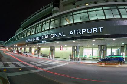 El Aeropuerto Internacional de Miami espera una gran demanda de viajes antes de fin de año