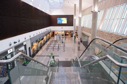 El aeropuerto pasó de tener 4200 a 6500 metros cuadrados