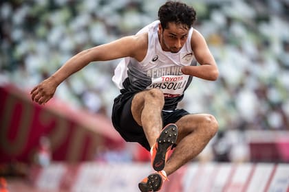 El afgano Hossain Rasouli salió último en salto de longitud masculino.