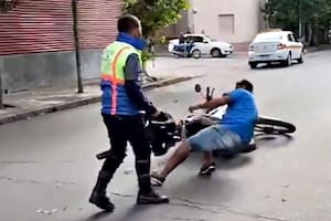 Un inspector de tránsito noqueó a un taxista que se resistió a un control en Tucumán