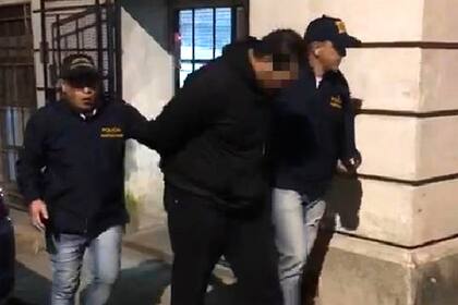 El agresor del taxista al momento de ser detenido