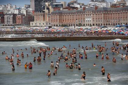 El agua a mayor temperatura este verano se disfruta mucho
