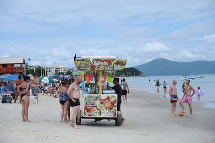 El agua de canilla no es potable en Florianópolis, motivo por el cual las autoridades solicitaron extremar las precauciones