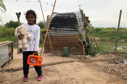 El agua no es la única amenaza. La suciedad es otro de los principales riesgos a la salud de todas las familias.