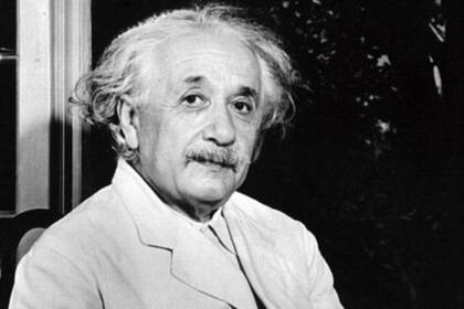 La forma circular del material que está cayendo en el agujero negro concuerda con las predicciones de Einstein