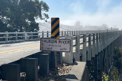 El Albion River Bridge podría ser reemplazado por su estructura de madera de 1944
