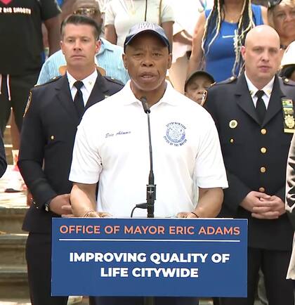 El alcalde aseguró que lo que motivó a Mamdani a asistir al funeral del oficial asesinado es estrictamente relacionado con su campaña electoral