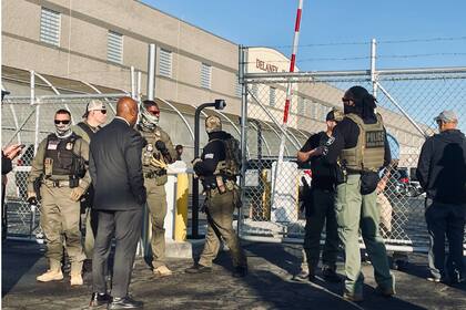 El alcalde de Newark negó haber cometido un delito y sostuvo que su objetivo era visibilizar la falta de respeto a los derechos constitucionales