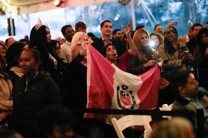 El alcalde de Nueva York abrió las puertas de la Mansión Gracie, a la que también llamó la Casa del Pueblo, a la comunidad latina para celebrar el Mes de la Herencia Hispana