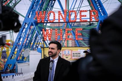 El alcalde de Nueva York firmó el certificado para incorporar el BID en Coney Island