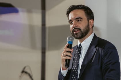 El alcalde de Nueva York, Zohran Mamdani, resaltó la importancia de los vendedores migrantes para la economía local y sostuvo que la nueva división de la SBS trabajará para mitigar las problemáticas que enfrentan