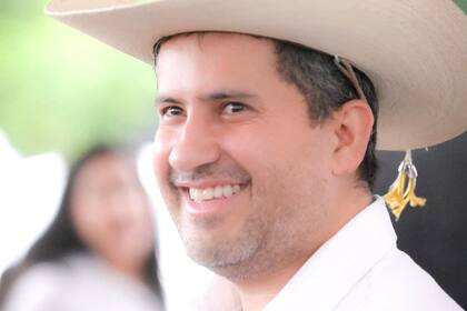 El alcalde de Uruapan, Carlos Alberto Manzo Rodríguez, fue asesinado a balazos en pleno centro histórico durante el Festival de las Velas