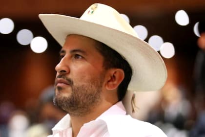 El alcalde de Uruapan, Carlos Alberto Manzo Rodríguez, fue asesinado a balazos en pleno centro histórico durante el Festival de las Velas