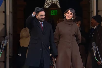 El alcalde electo de Nueva York, Zohran Mamdani, junto a su esposa