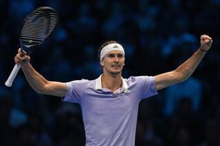 Zverev le ganó a Alcaraz, lo eliminó y avanzó a las semifinales del Masters