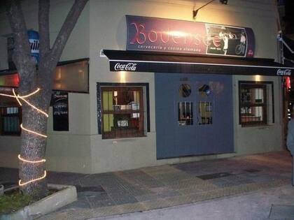 "El Alemán" en persona recorre las mesas y chequea que todo esté perfecto en Bodensee