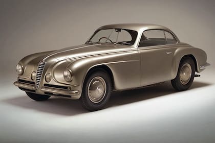 El Alfa 6C 2500 Freccia d’Oro, el auto con el que la empresa renació de las cenizas tras la II Guerra Mundial