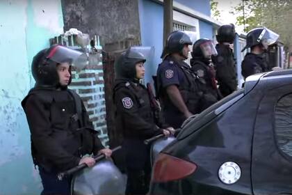 El allanamiento en la casa de Rigau, el viernes, cuando no fue hallado