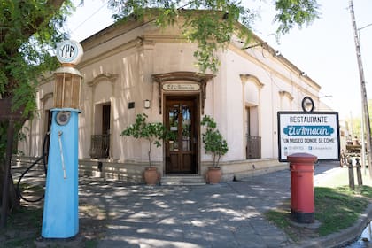 El Almacén está en una esquina icónica de General Belgrano.