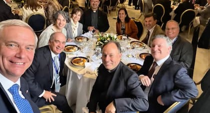 El almuerzo de la polémica