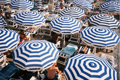 El alquiler de sombra en los paradores puede tener algún descuento