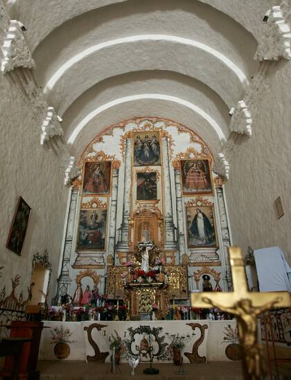 El altar de la iglesia Virgen de la Asunción, en Casabindo.